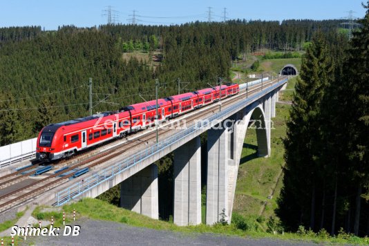 Franken-Thüringen-Express s maximální rychlostí 190 km/h na startu
