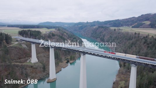 Na Koralmbahn zahájen plný provoz