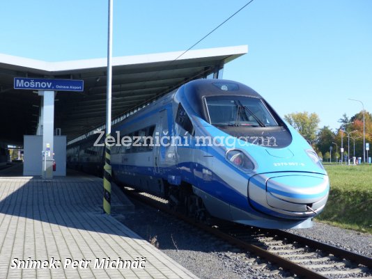 Polské „Pendolino“ vyjede na české koleje