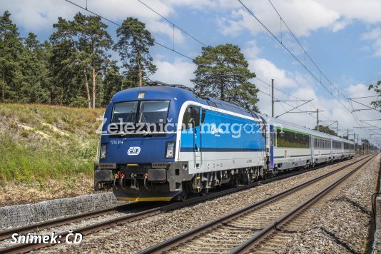 ČD zahájily prodej lokomotiv řad 1216 a 380