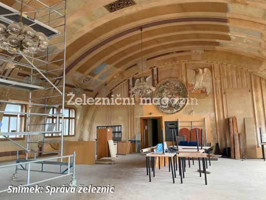 Restaurátoři vrací lesk další části Fantovy budovy