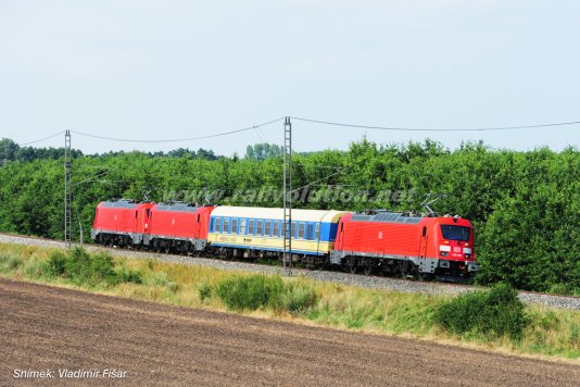 Třetí lokomotiva řady 102 DB na ŽZO